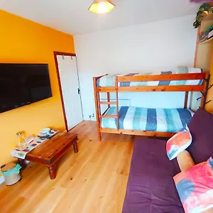  Quarto em Acomodações Particulares The Hideout !
